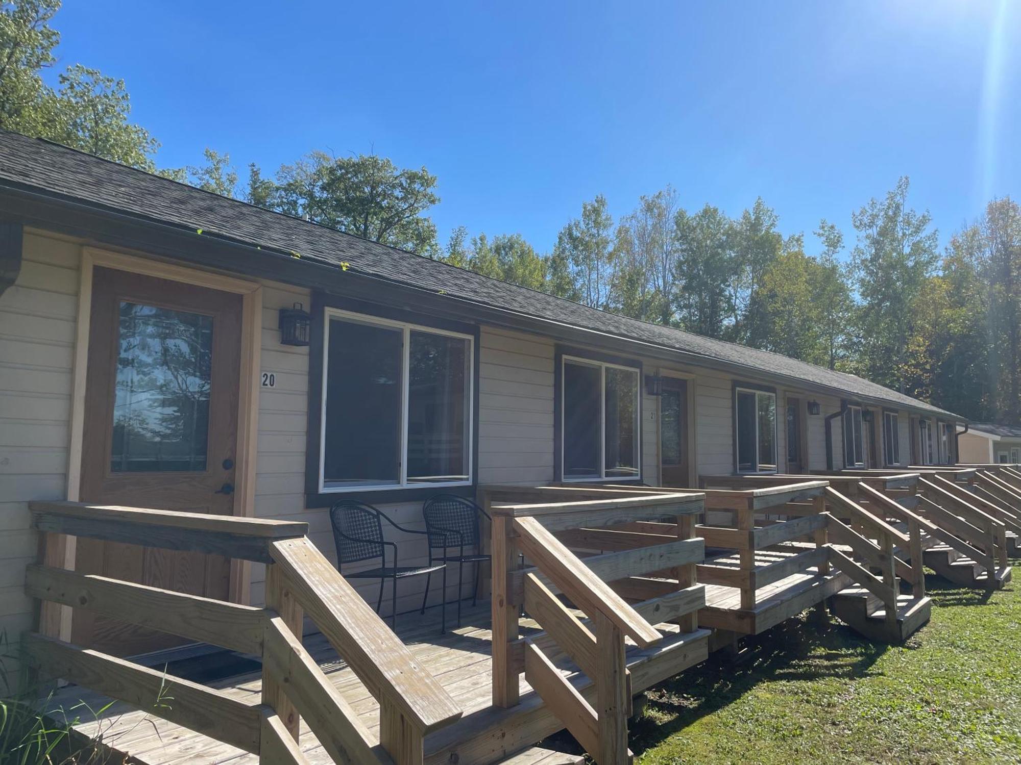 Hanging Horn Lakeside Resort Moose Lake Exterior foto